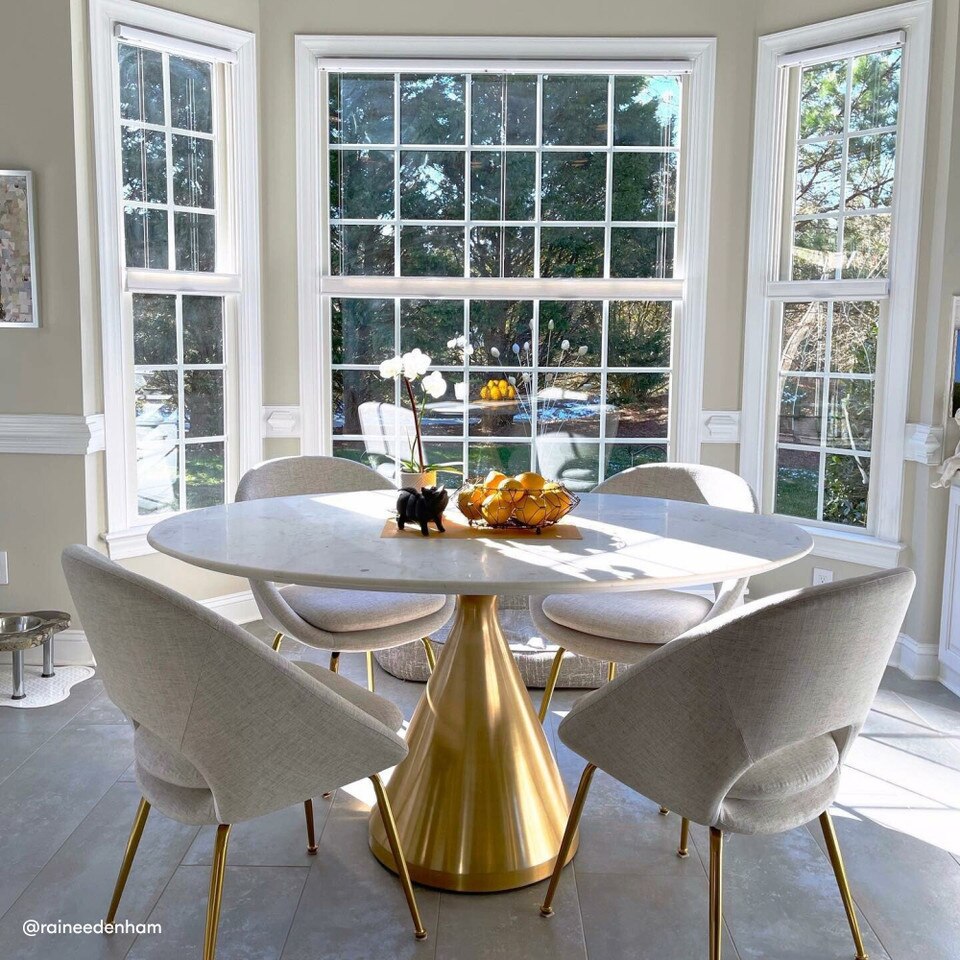 Silhouette Pedestal Marble Round Dining Table (122 cm)