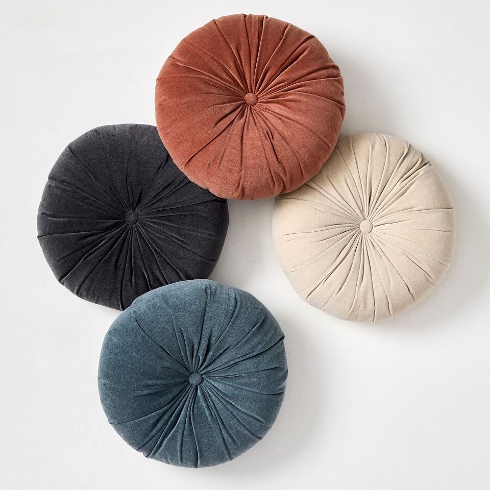 Classic Velvet Tufted Round Cushion