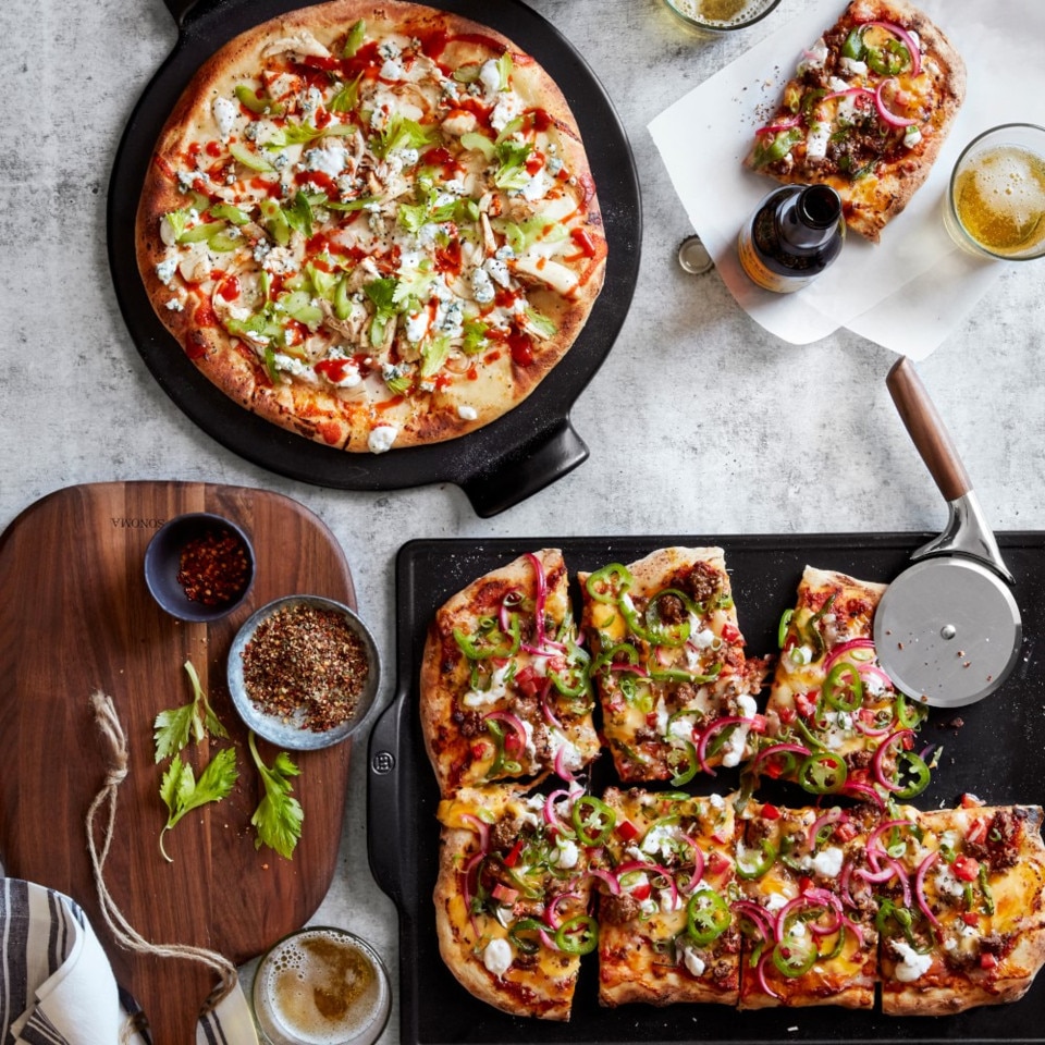 Williams Sonoma Emile Henry French Ceramic Pizza Stone