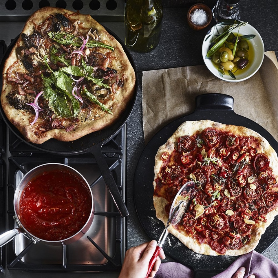 Williams Sonoma Emile Henry French Ceramic Pizza Stone