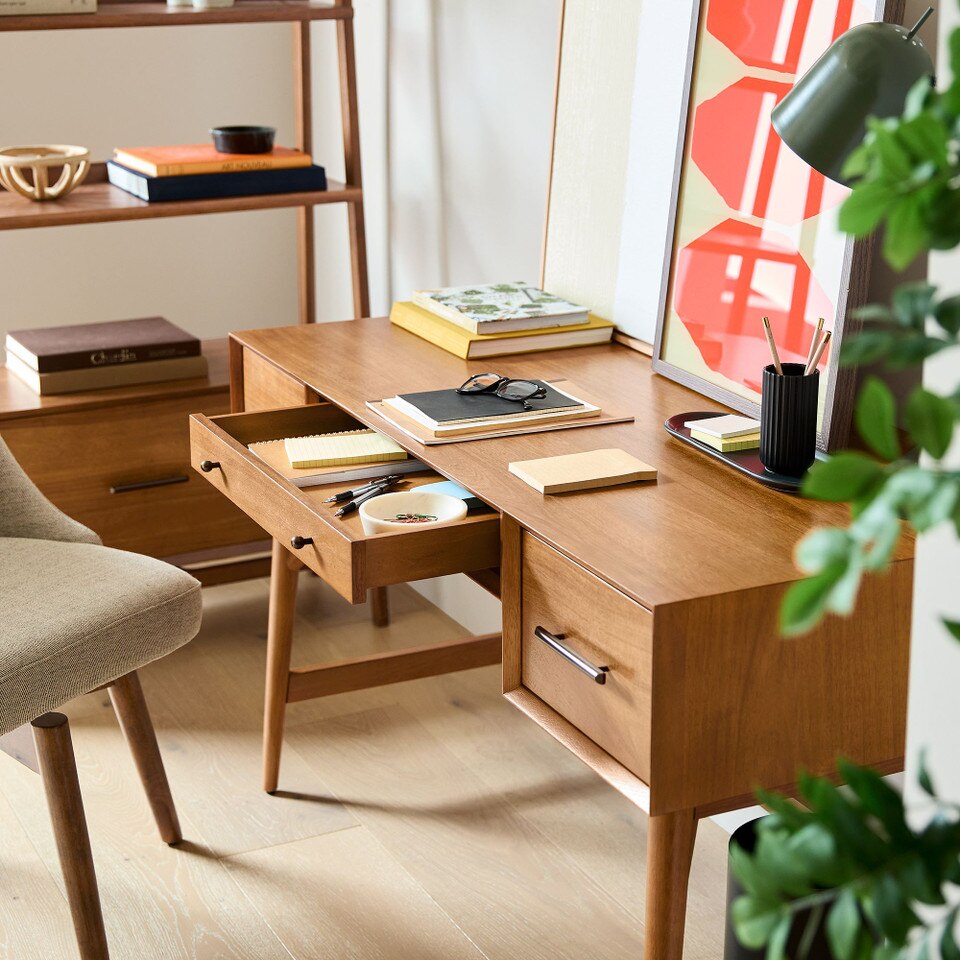 Mid-Century Desk (132 cm)