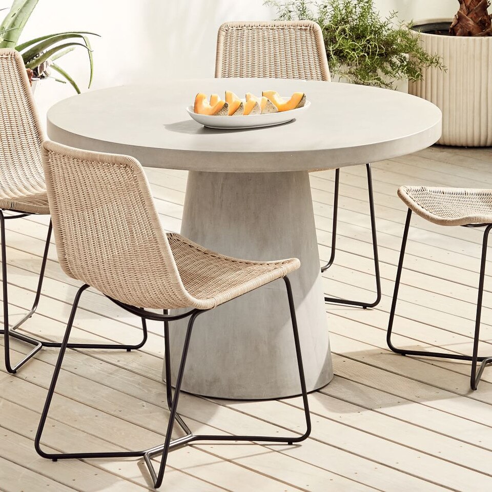 Concrete Pedestal Outdoor Round Dining Table