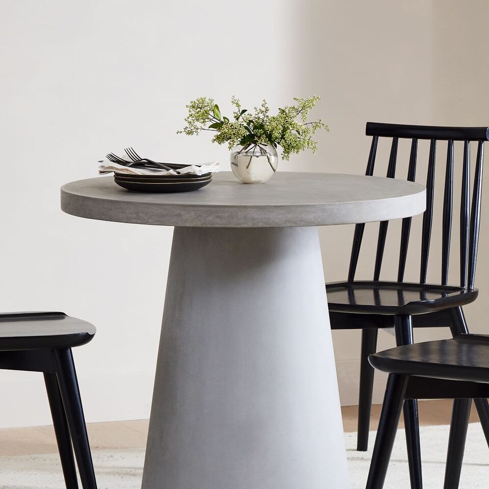 Concrete Pedestal Outdoor Round Dining Table