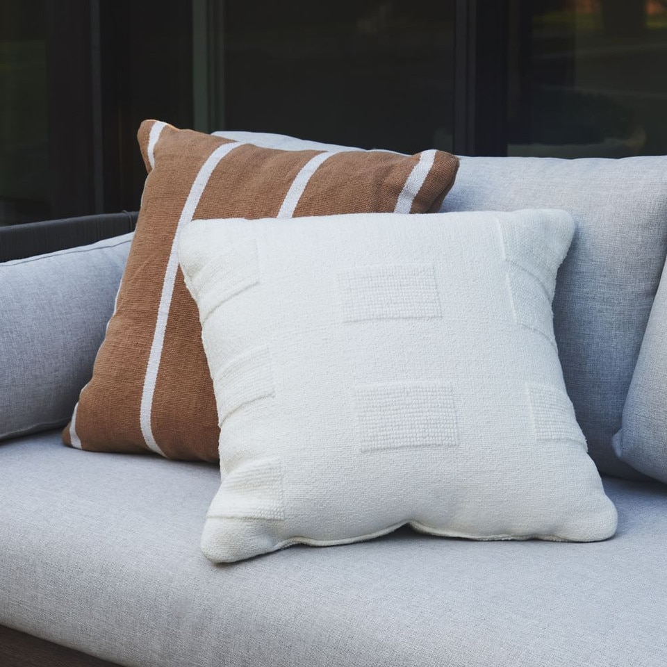 Tufted Grid Indoor/Outdoor Cushion
