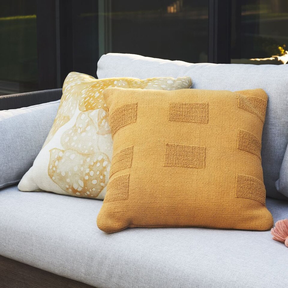 Tufted Grid Indoor/Outdoor Cushion