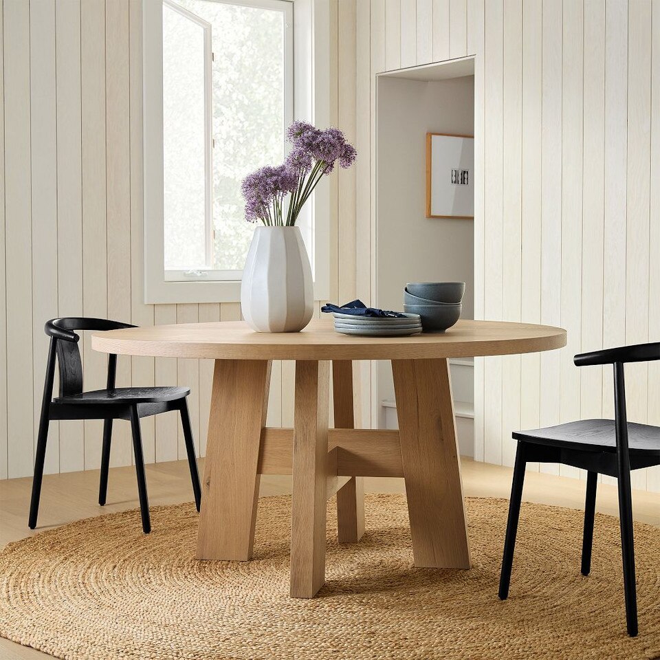 Putnam Round Dining Table (183 cm)