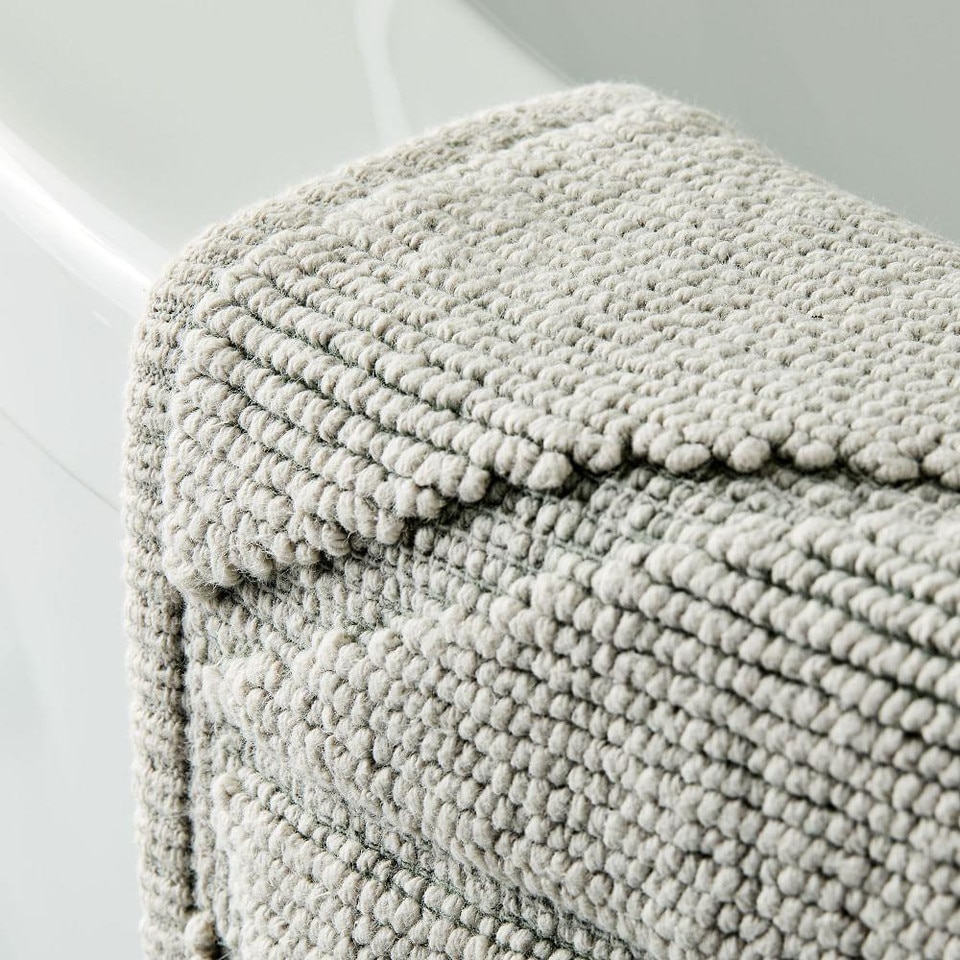 Organic Triangle Sculpted Bath Mat - Frost Grey