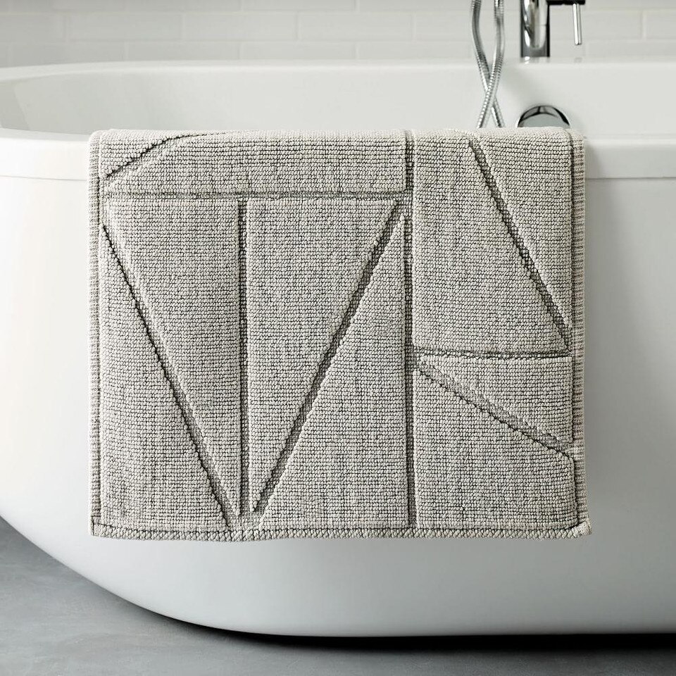 Organic Triangle Sculpted Bath Mat - Frost Grey
