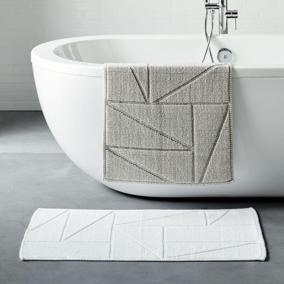 Organic Triangle Sculpted Bath Mat - White