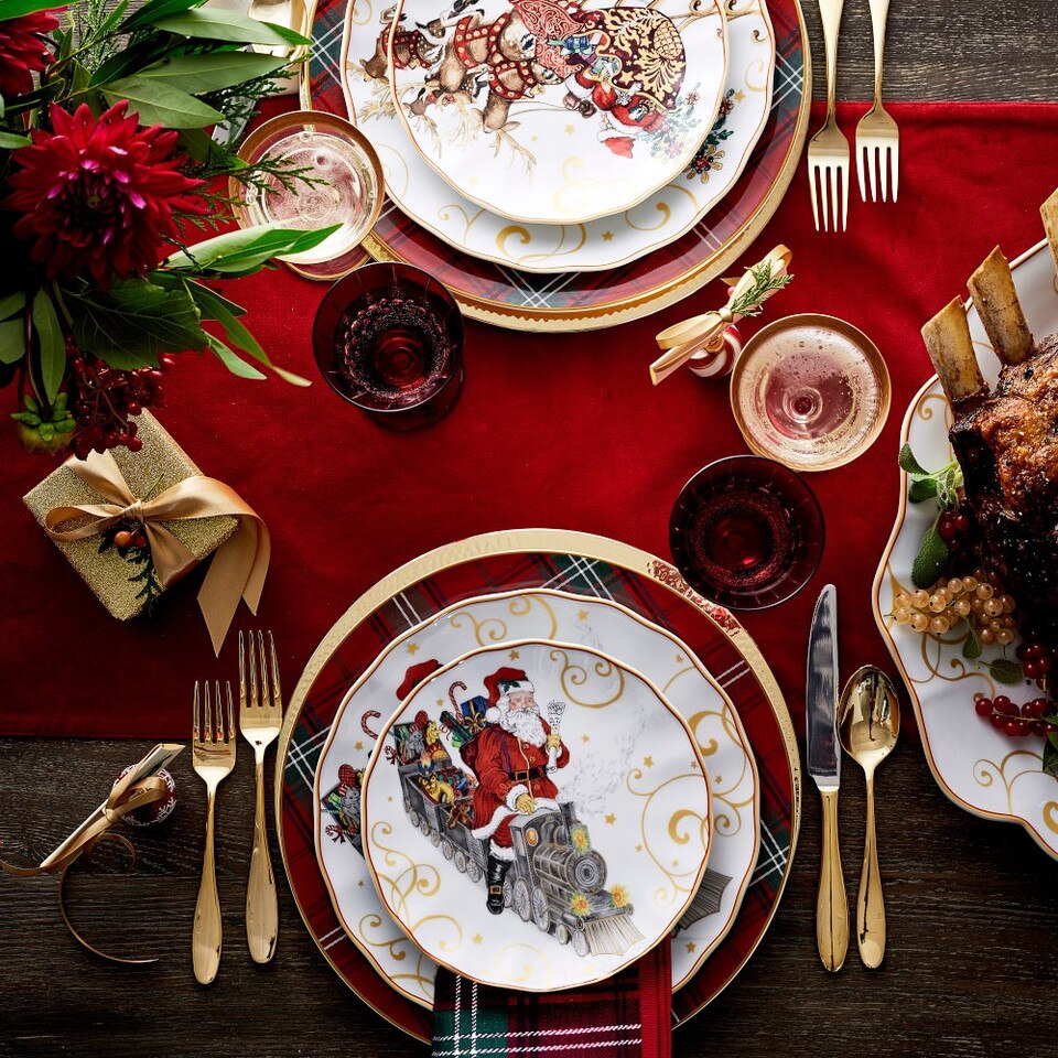 Williams Sonoma 'Twas the Night Before Christmas Dinnerware Collection