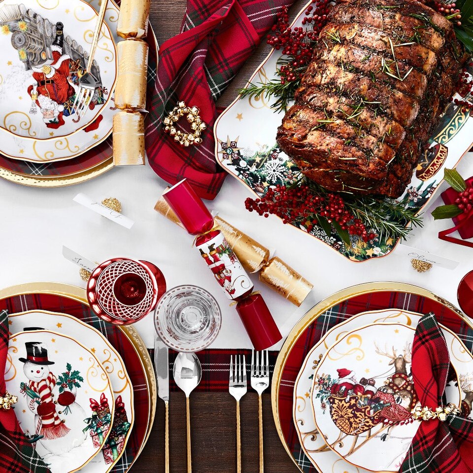 Williams Sonoma 'Twas the Night Before Christmas Dinnerware Collection