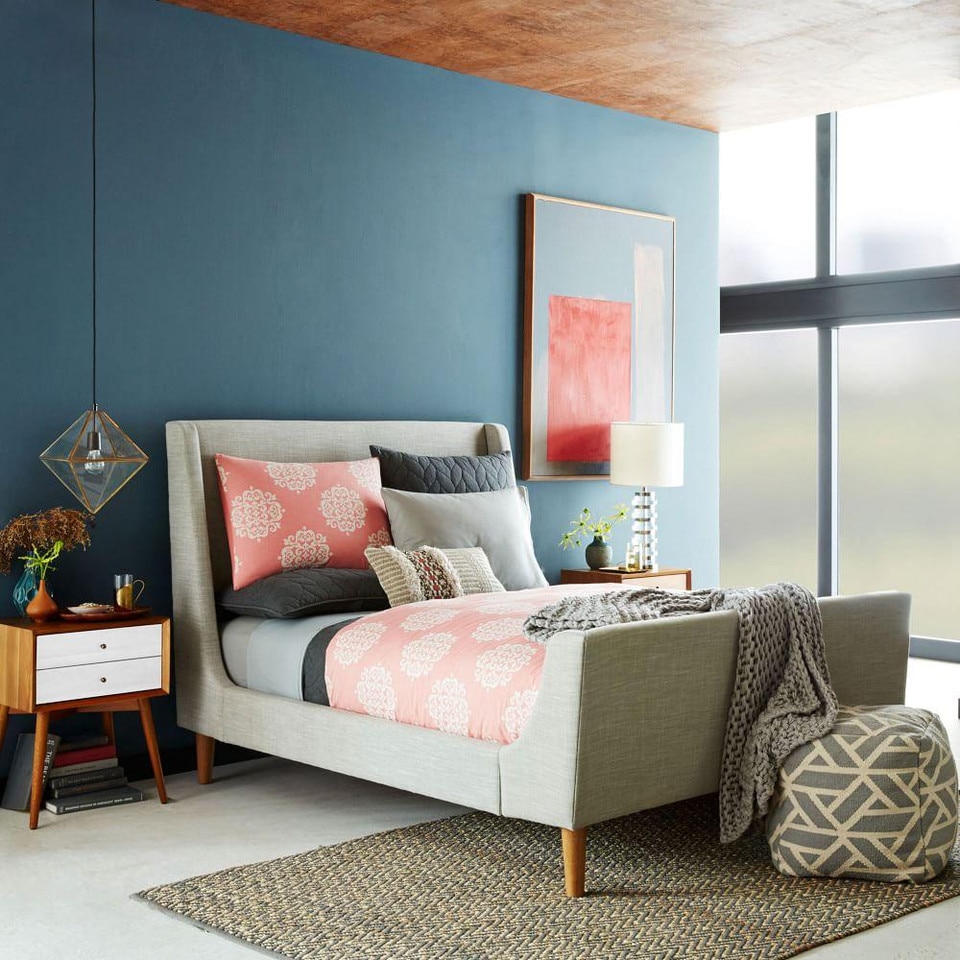 Upholstered Sleigh Bed- Linen Weave, Platinum
