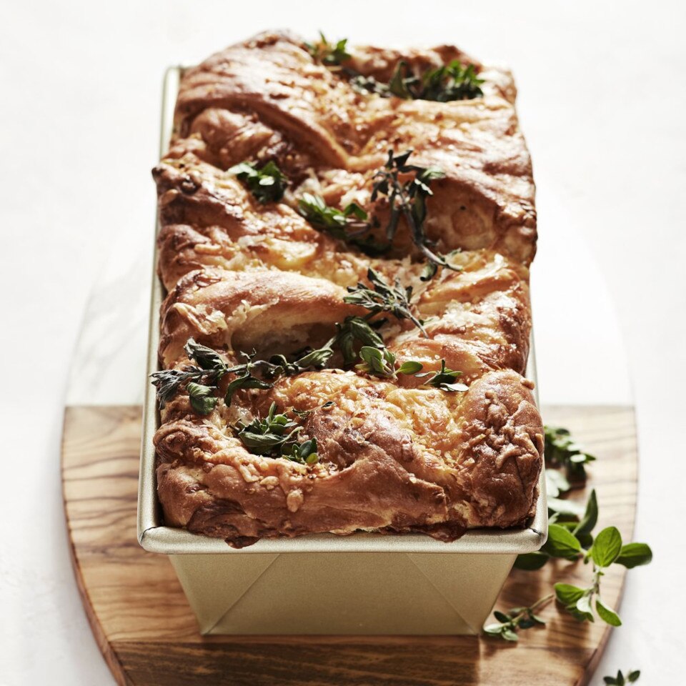 Williams Sonoma Goldtouch® Pro Non-Stick Loaf Pan