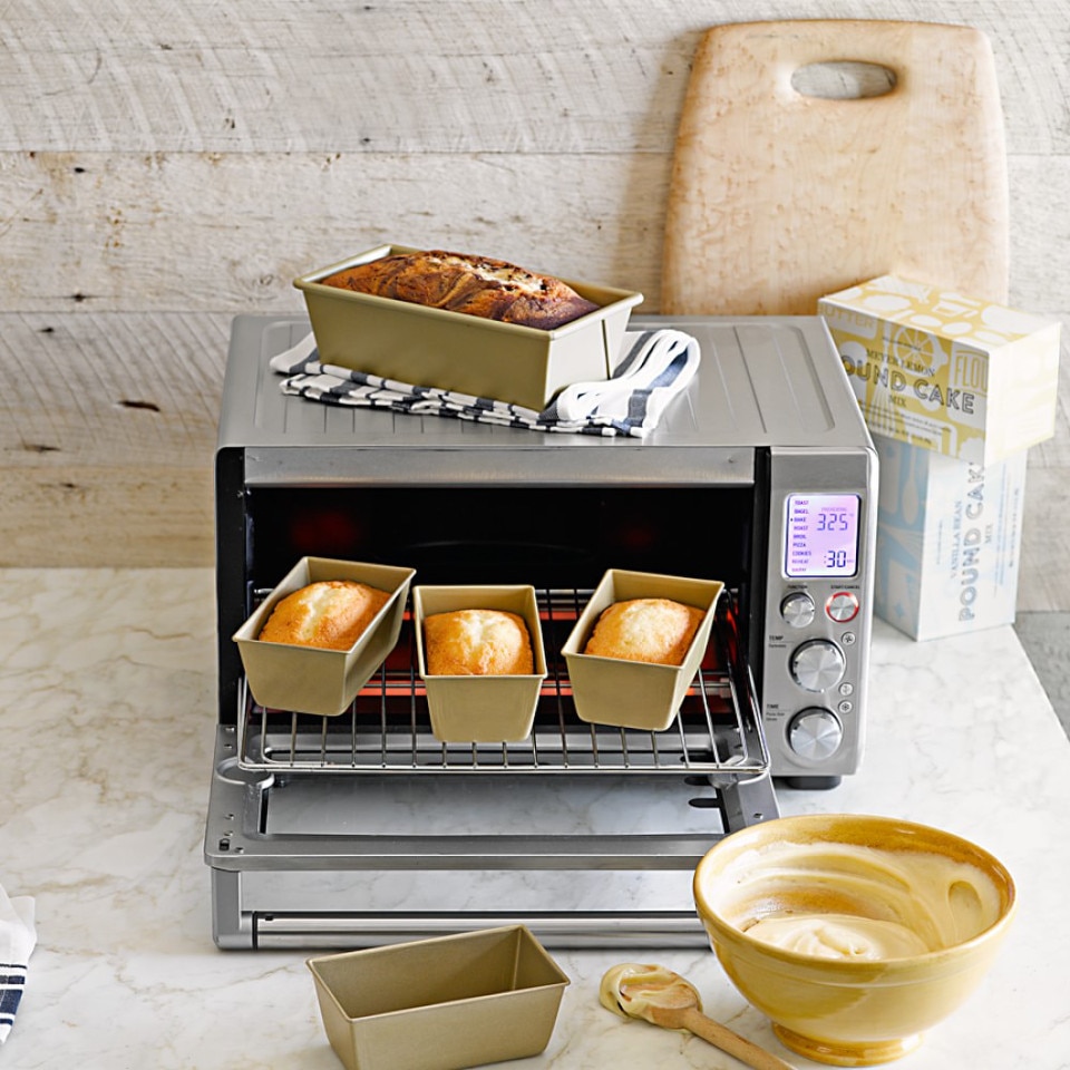 Williams Sonoma Goldtouch® Pro Non-Stick Loaf Pan